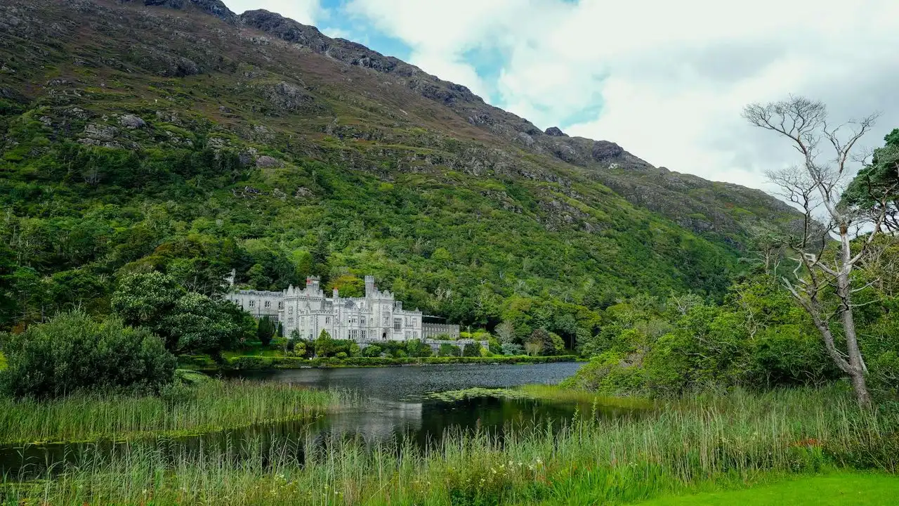 The Best Movies And TV Shows To Watch While Learning Irish