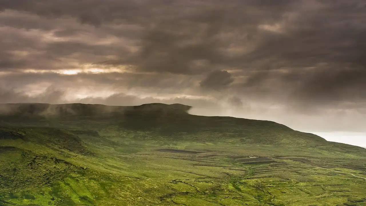 Exploring the Main Irish Dialects: Munster, Connacht, and Ulster