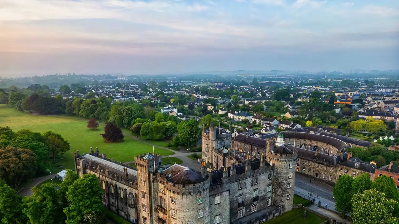Irish Sentence Structure Explained: Making Sense Of VSO Word Order